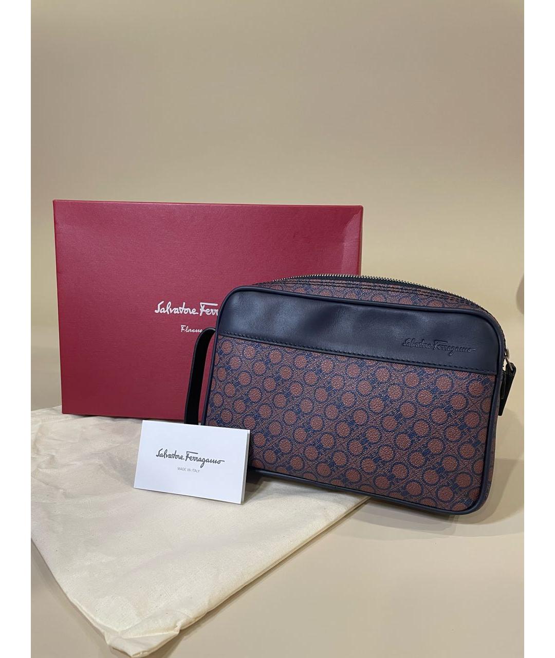 FERRAGAMO Темно-синяя кожаная барсетка, фото 4