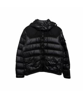 MONCLER Пуховик