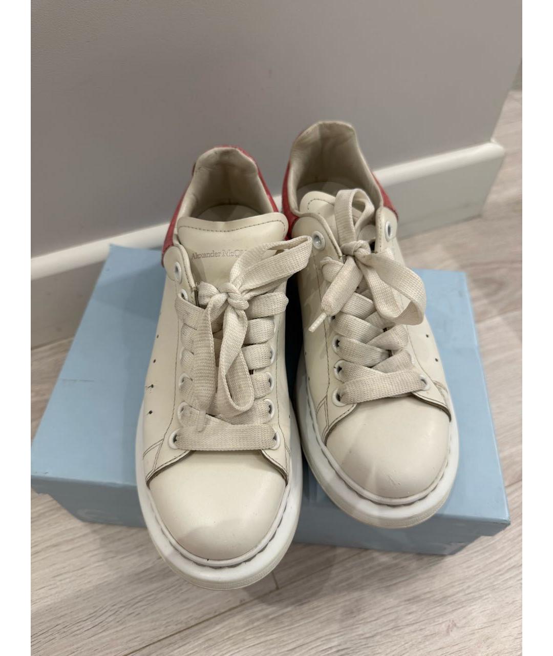 ALEXANDER MCQUEEN Белые кожаные кроссовки, фото 2