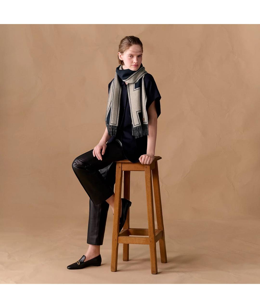 HERMES Темно-синий кашемировый шарф, фото 2