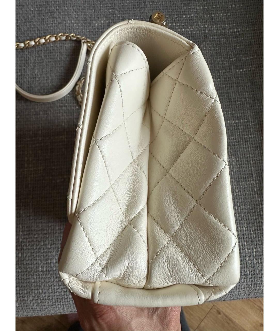 CHANEL Белая кожаная сумка через плечо, фото 2