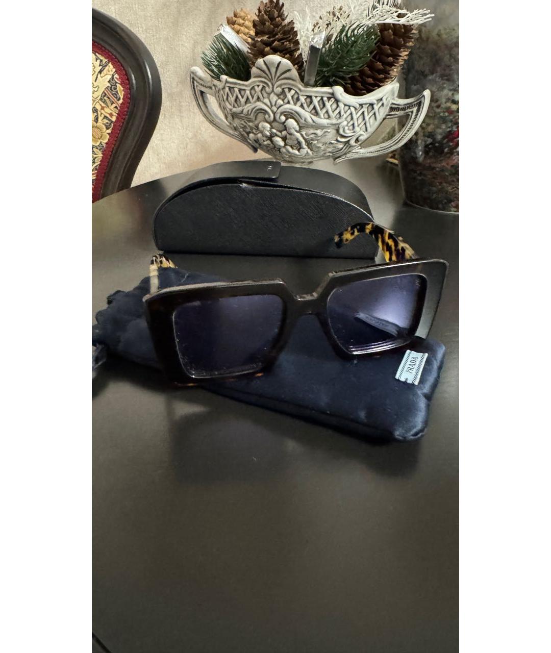 PRADA Черные пластиковые солнцезащитные очки, фото 3