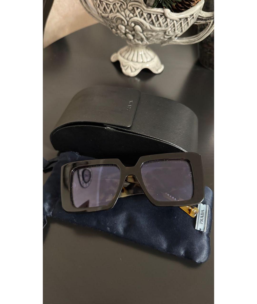 PRADA Черные пластиковые солнцезащитные очки, фото 6