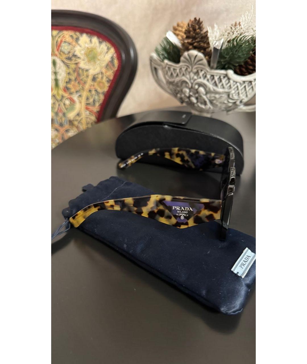 PRADA Черные пластиковые солнцезащитные очки, фото 4