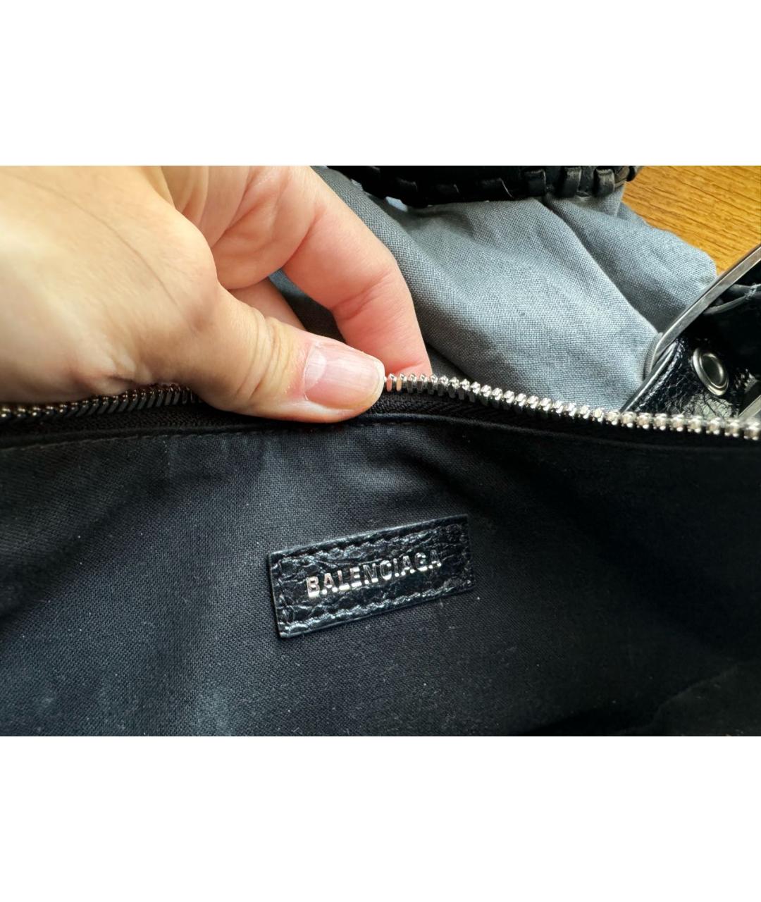 BALENCIAGA Черная кожаная сумка через плечо, фото 4