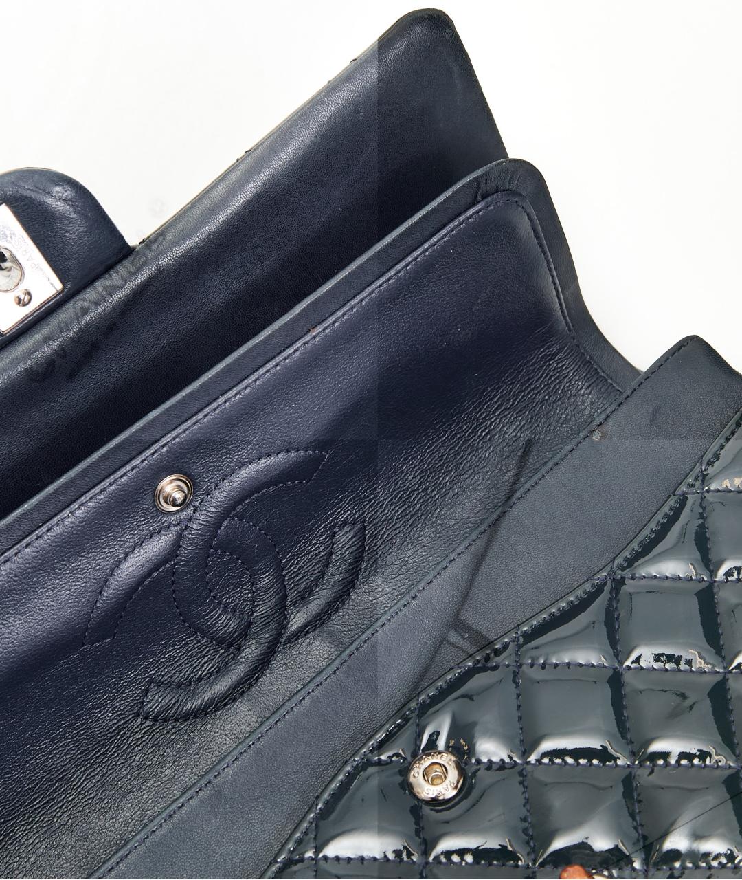 CHANEL Зеленая сумка через плечо из лакированной кожи, фото 4