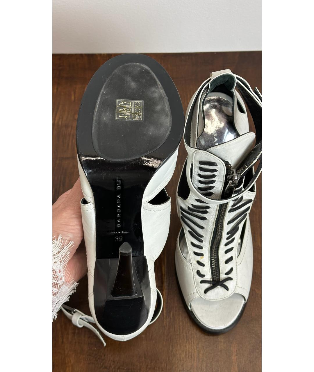 BARBARA BUI Белые кожаные туфли, фото 5