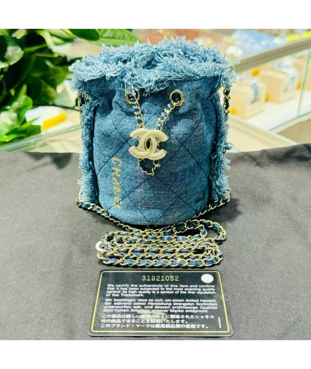 CHANEL Голубая деним сумка через плечо, фото 2