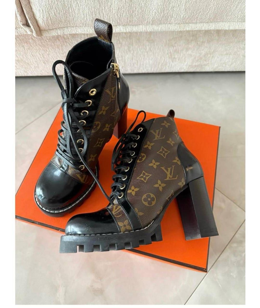 LOUIS VUITTON Коричневые ботильоны из лакированной кожи, фото 9