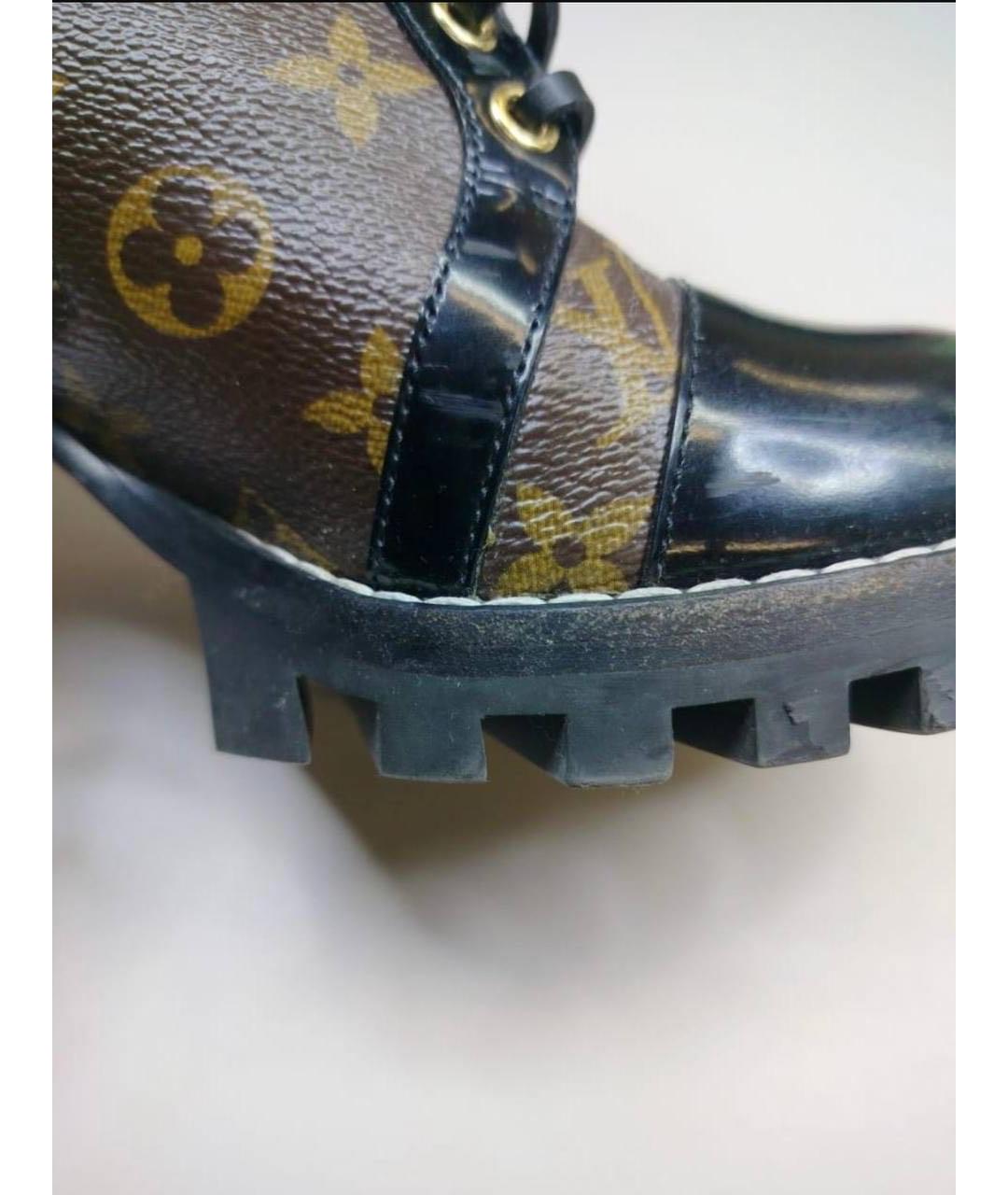 LOUIS VUITTON Коричневые ботильоны из лакированной кожи, фото 8
