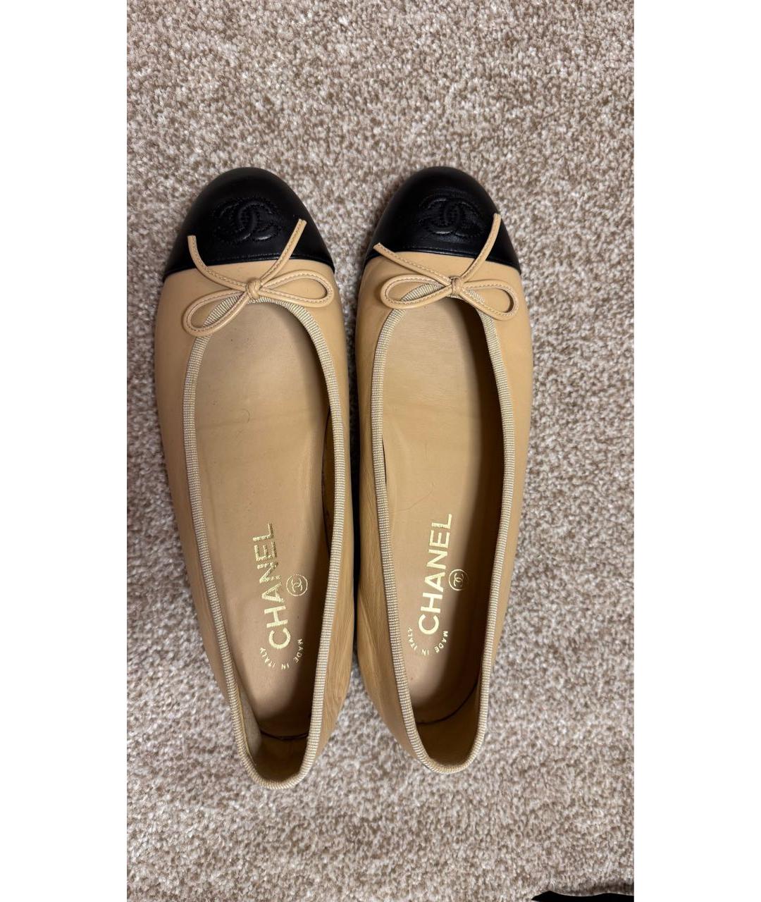 CHANEL Бежевые кожаные балетки, фото 3