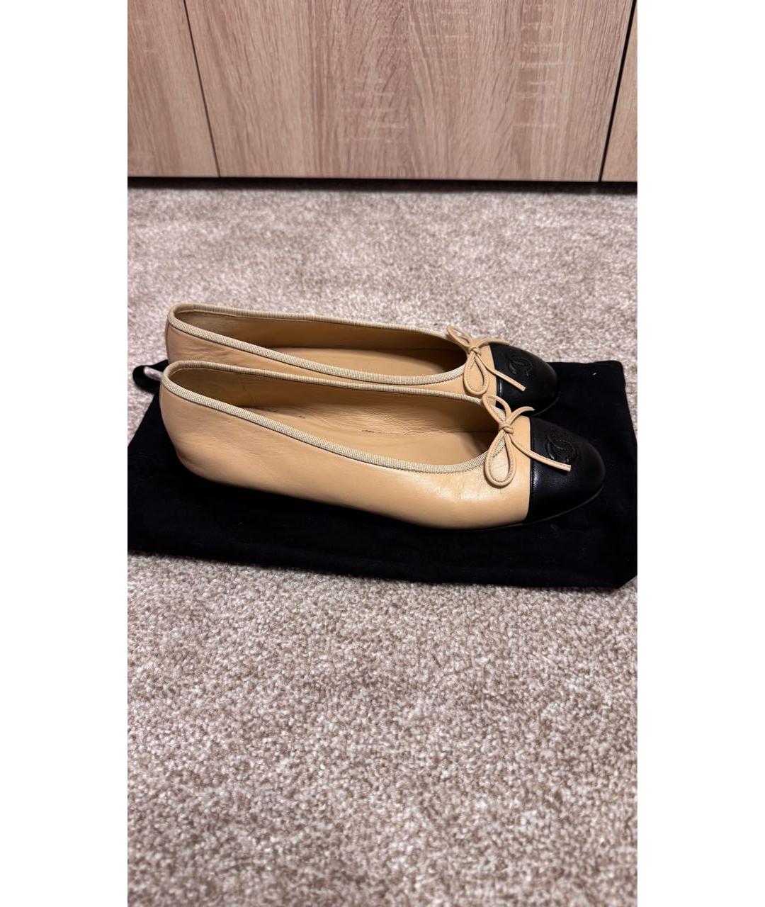 CHANEL Бежевые кожаные балетки, фото 5