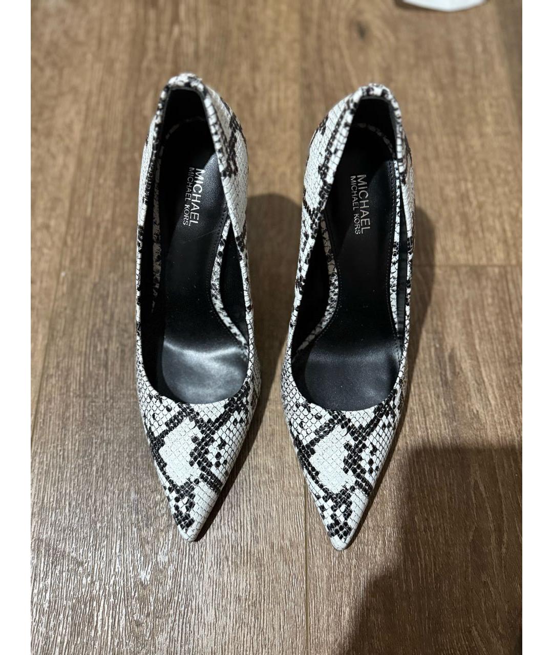 MICHAEL MICHAEL KORS Бежевые кожаные туфли, фото 2