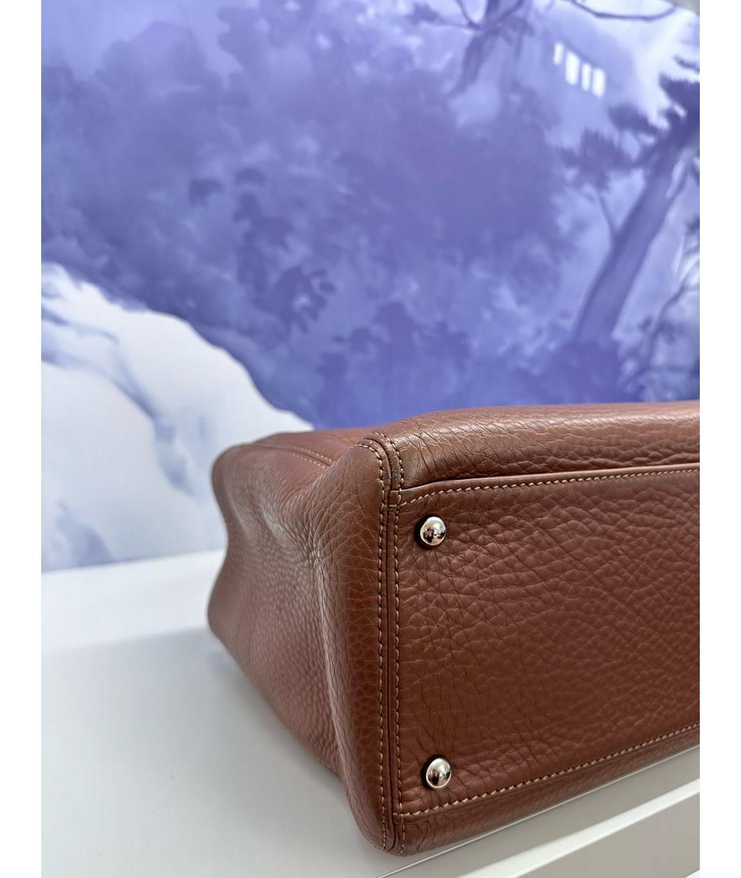 CHANEL Коричневая кожаная сумка с короткими ручками, фото 4