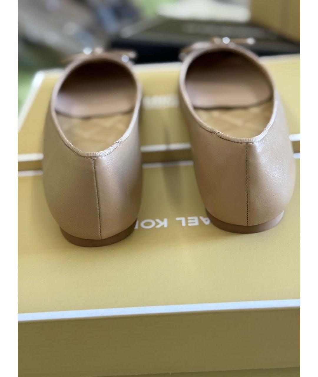 MICHAEL MICHAEL KORS Бежевые кожаные балетки, фото 4