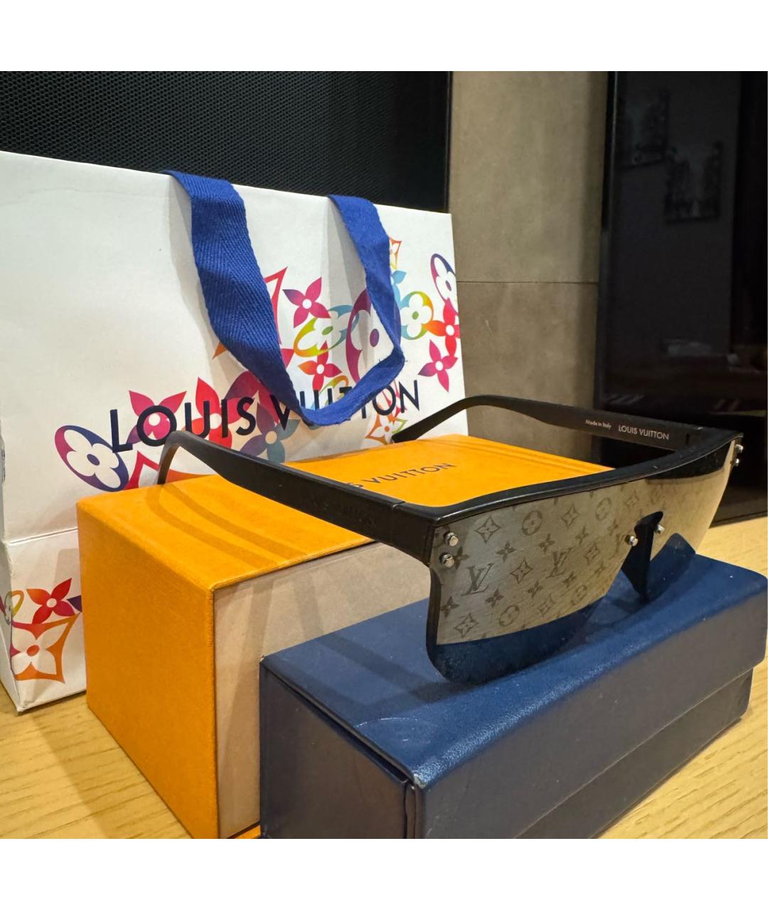 LOUIS VUITTON Черные пластиковые солнцезащитные очки, фото 2