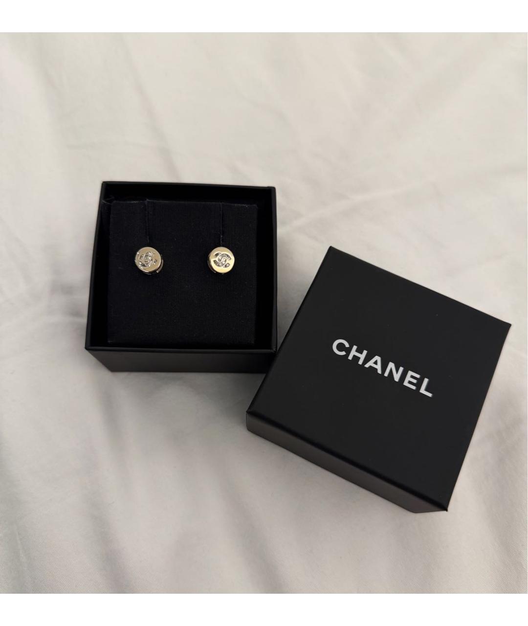 CHANEL Золотые металлические серьги, фото 3