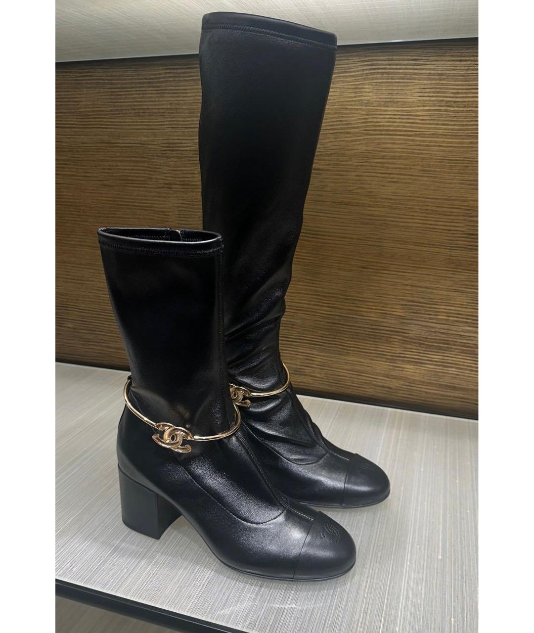 CHANEL Черные кожаные сапоги, фото 4