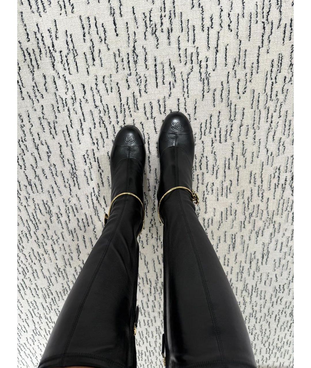 CHANEL Черные кожаные сапоги, фото 5