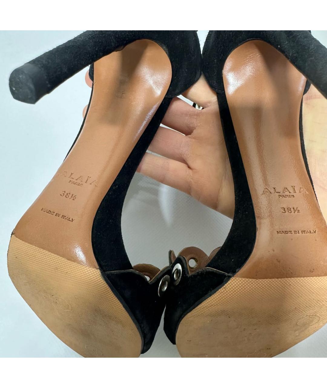 ALAIA Черные замшевые босоножки, фото 5