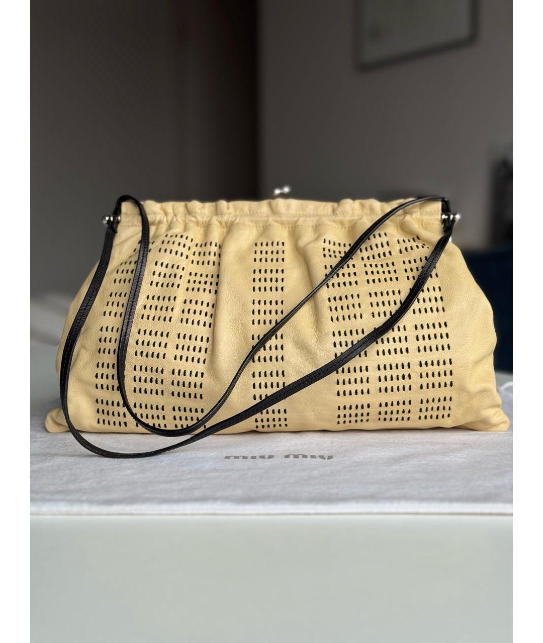 MIU MIU Бежевая кожаная сумка с короткими ручками, фото 9