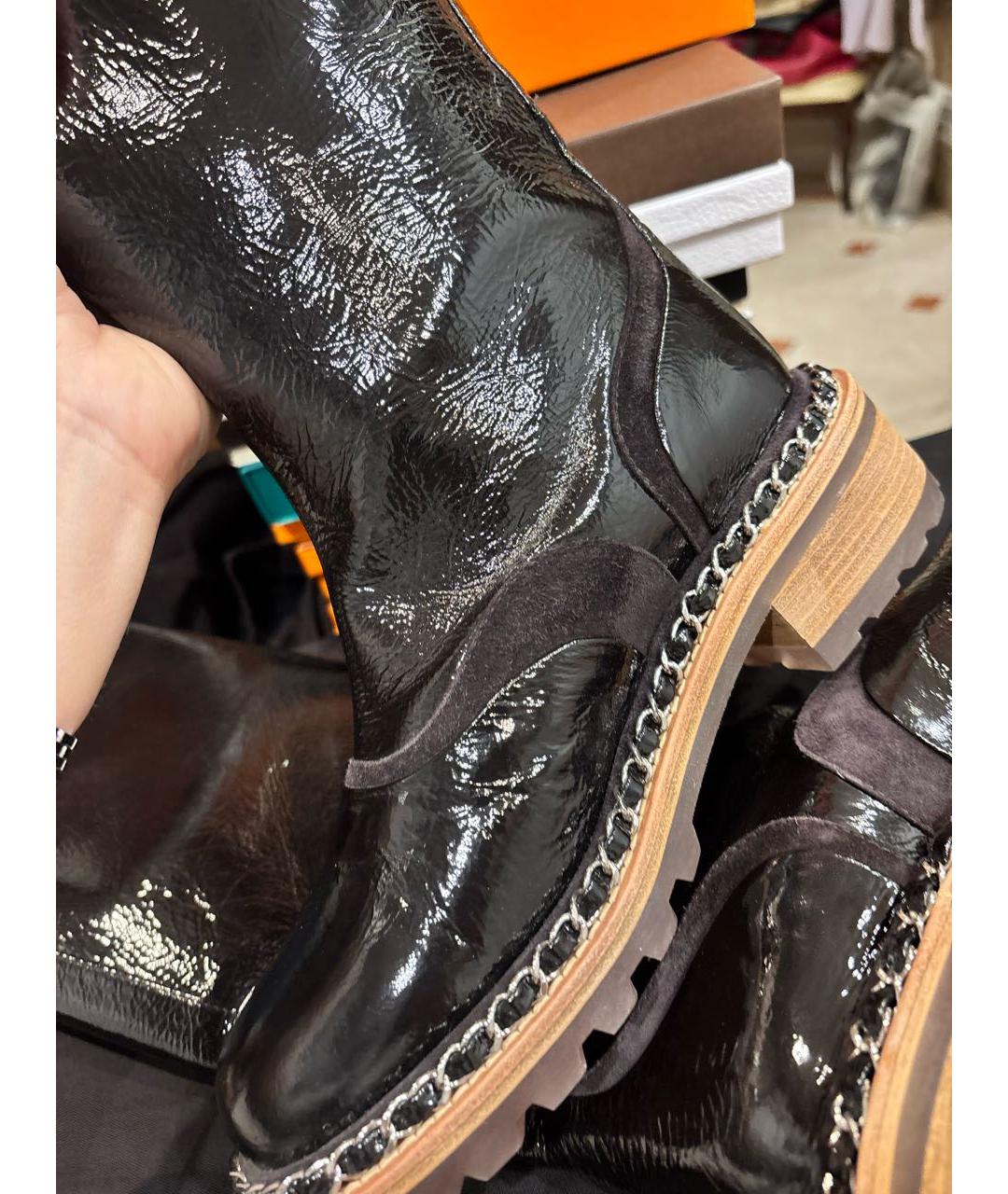 CHANEL Черные сапоги из лакированной кожи, фото 6