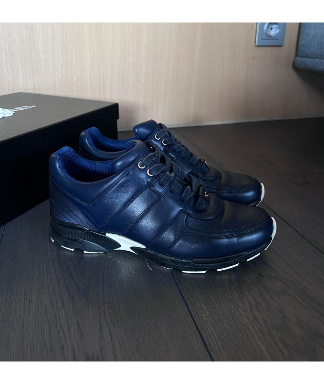 CHANEL Темно-синие кожаные кроссовки, фото 2