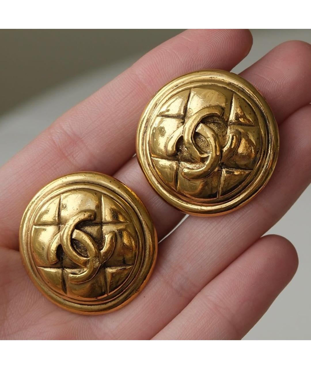 CHANEL Золотые металлические клипсы, фото 7