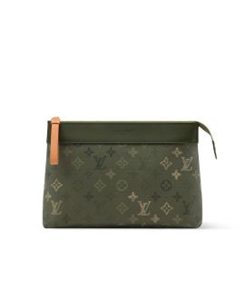 LOUIS VUITTON Косметичка
