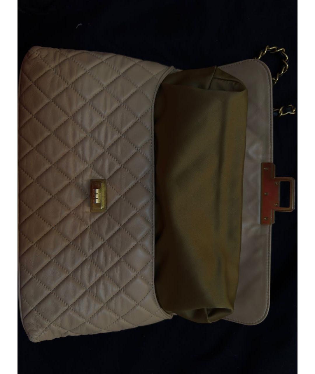 CHANEL Бежевая кожаная сумка через плечо, фото 4