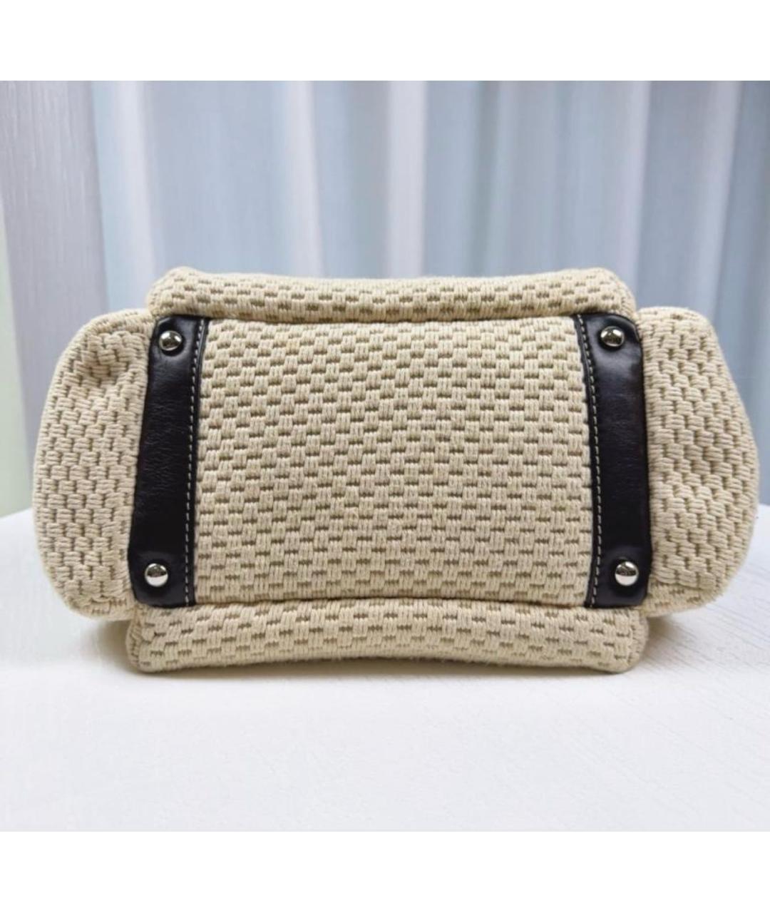 CHANEL Бежевая кожаная сумка с короткими ручками, фото 3