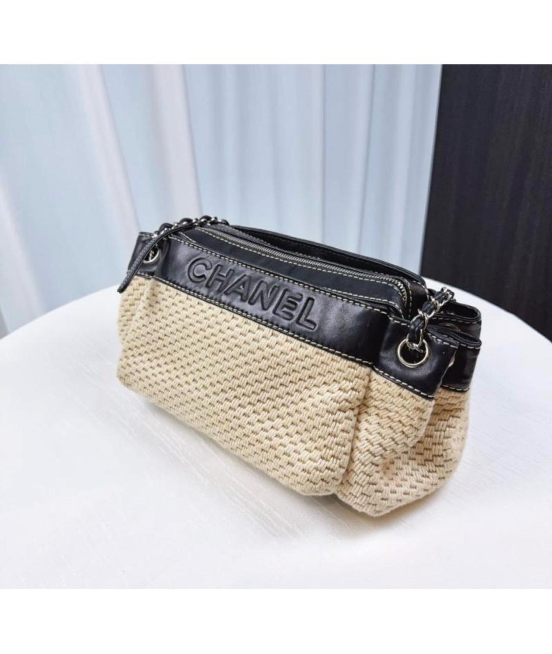 CHANEL Бежевая кожаная сумка с короткими ручками, фото 5