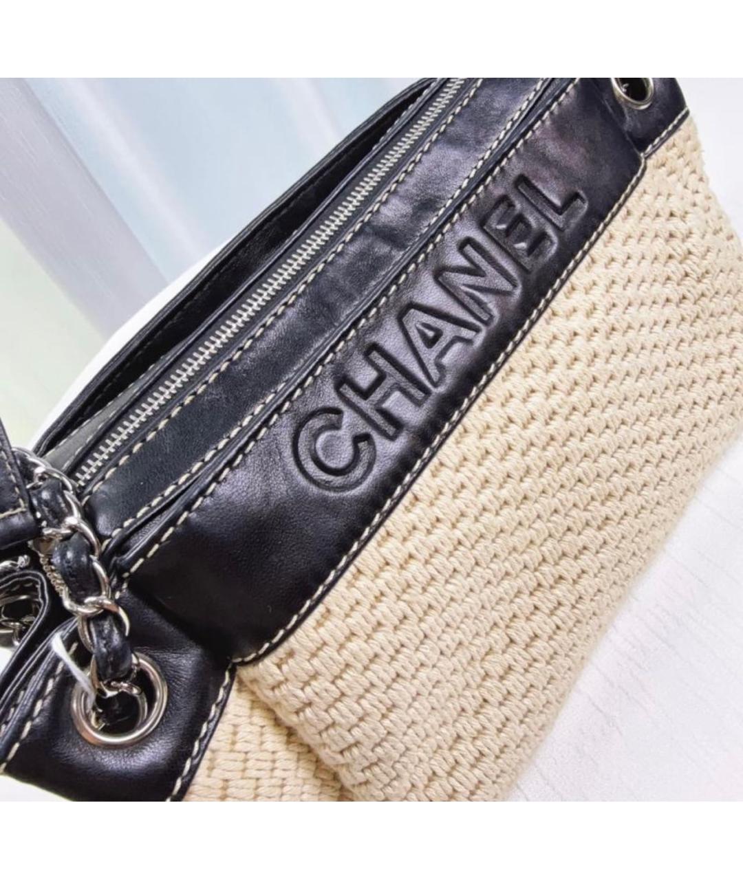 CHANEL Бежевая кожаная сумка с короткими ручками, фото 4