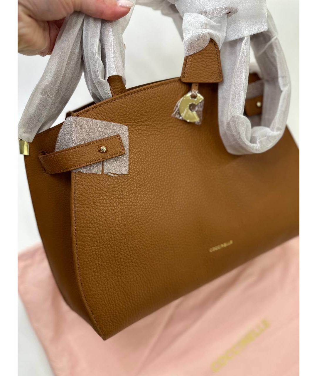 COCCINELLE Коричневая кожаная сумка с короткими ручками, фото 6