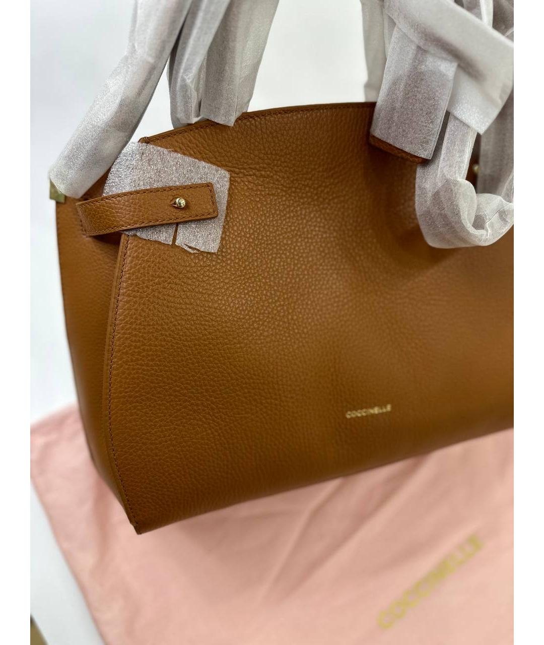 COCCINELLE Коричневая кожаная сумка с короткими ручками, фото 7