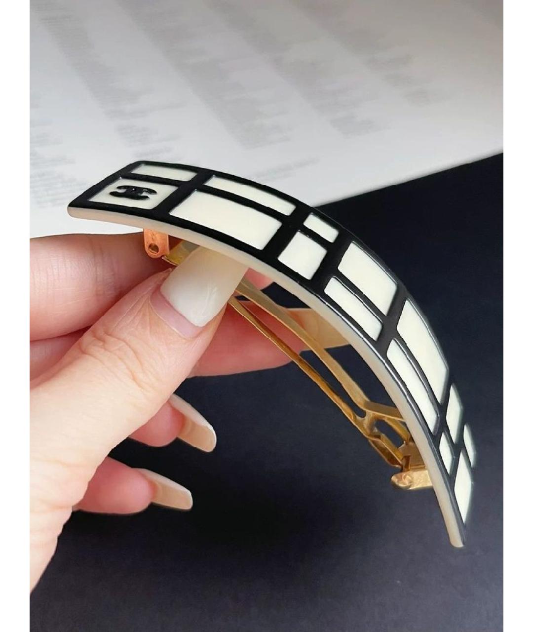 CHANEL Белая заколка, фото 4