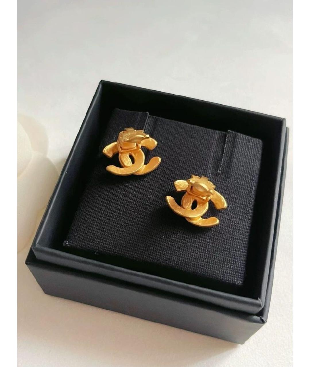 CHANEL Золотые клипсы, фото 3