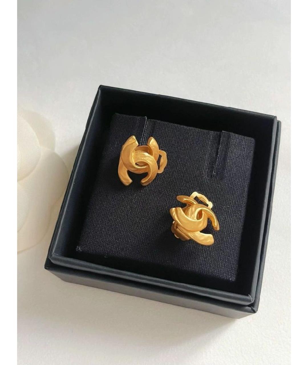 CHANEL Золотые клипсы, фото 2
