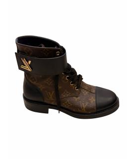 LOUIS VUITTON Ботинки