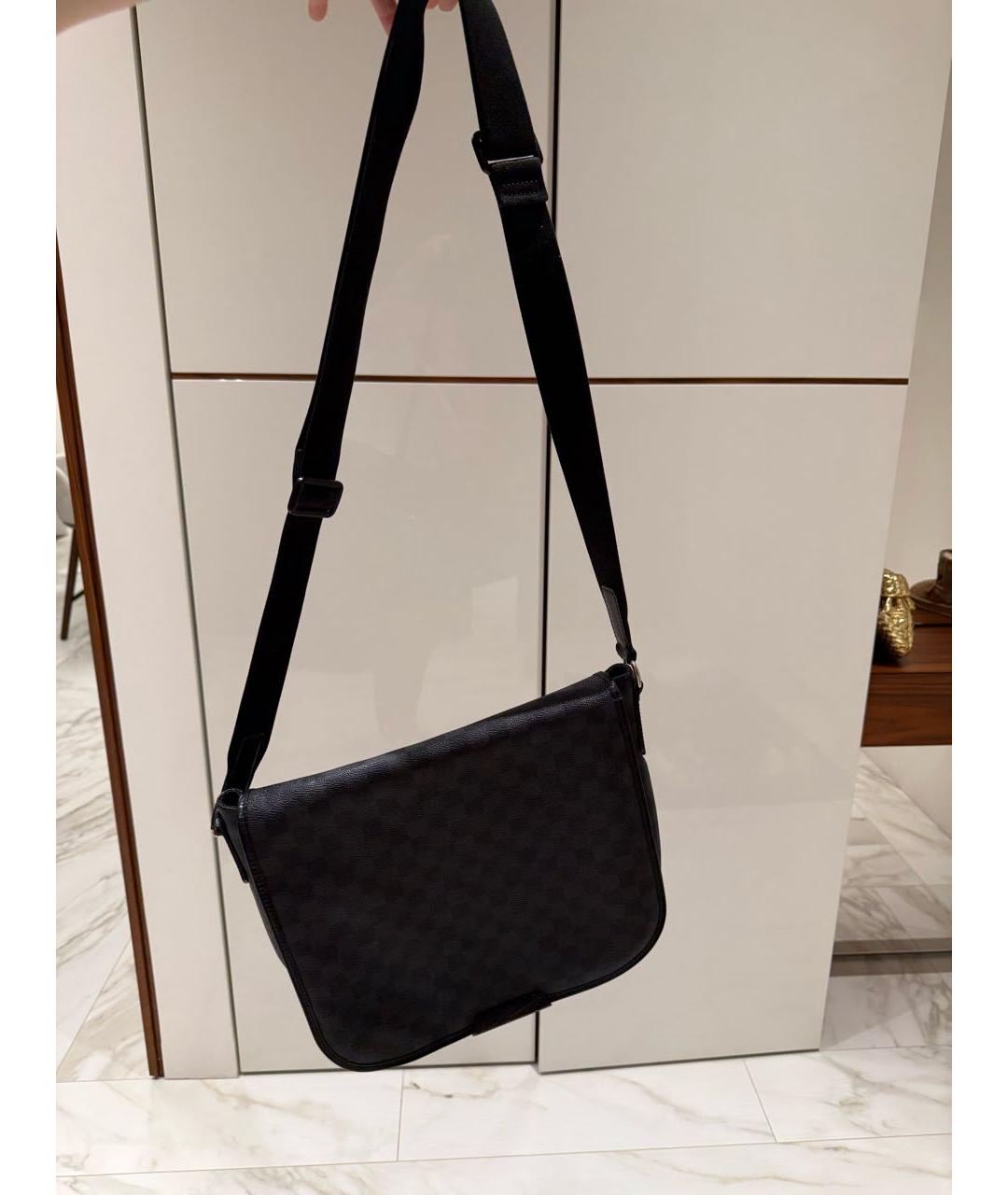 LOUIS VUITTON Темно-синяя кожаная поясная сумка, фото 7