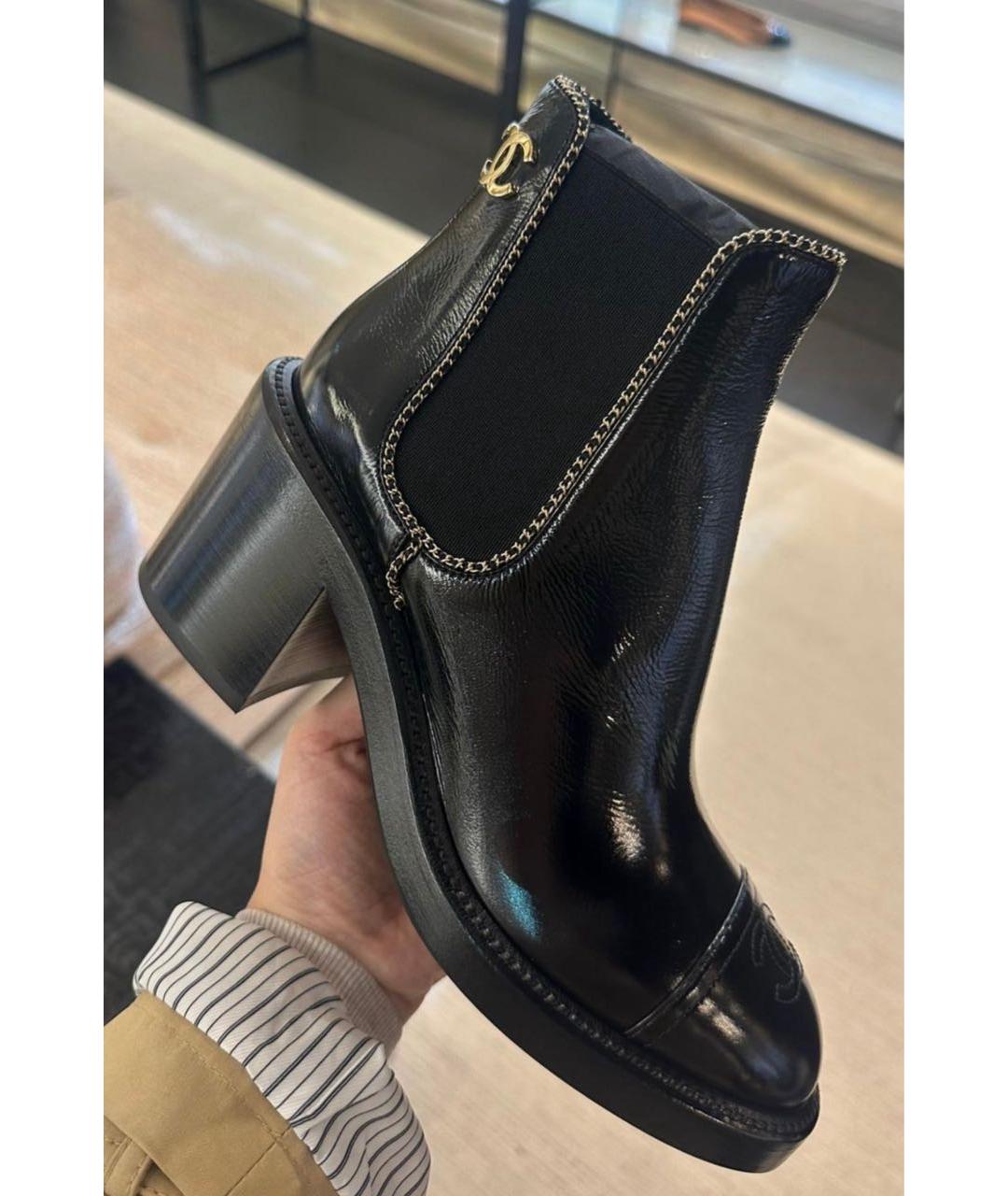 CHANEL Черные ботинки из лакированной кожи, фото 4