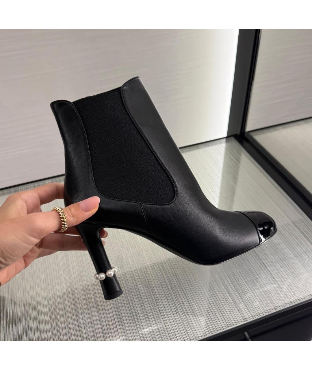CHANEL Черные кожаные ботильоны, фото 2