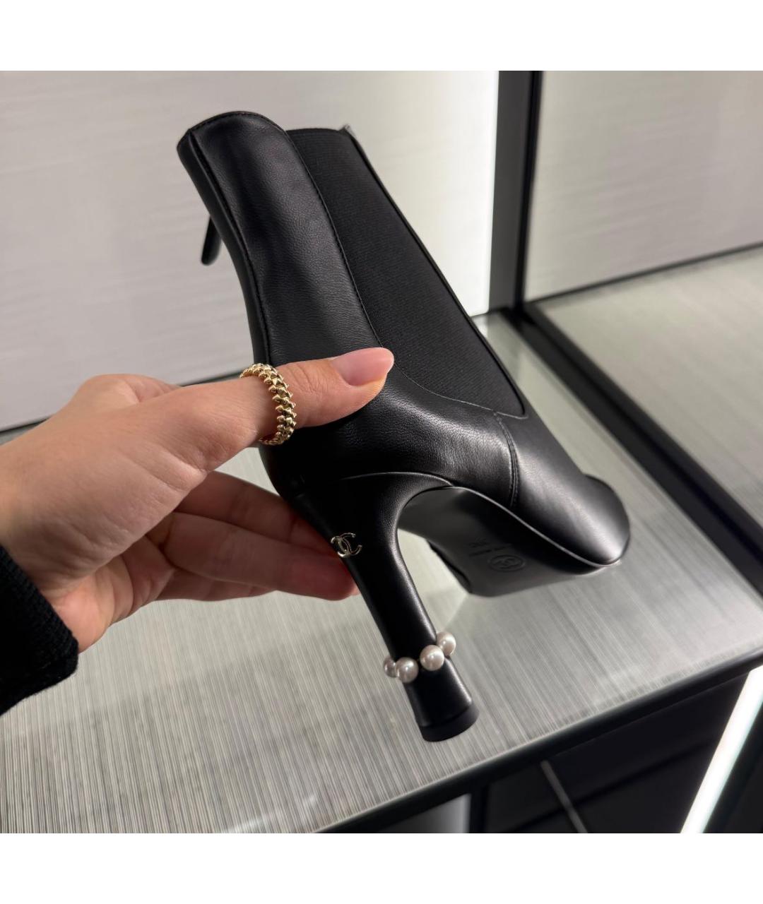 CHANEL Черные кожаные ботильоны, фото 3