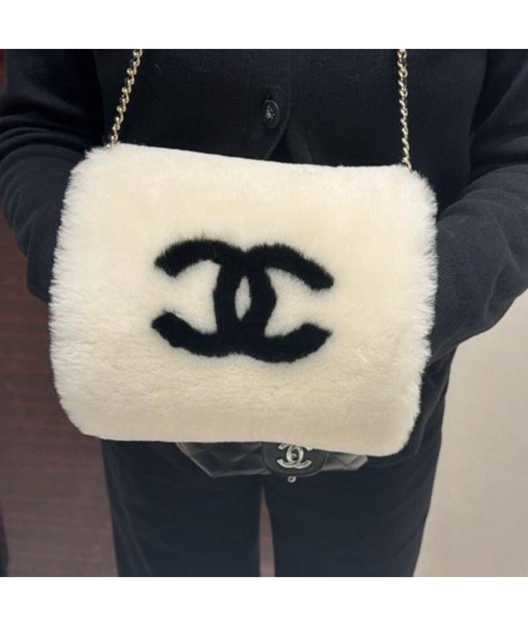 CHANEL Белые шерстяные варежки, фото 3