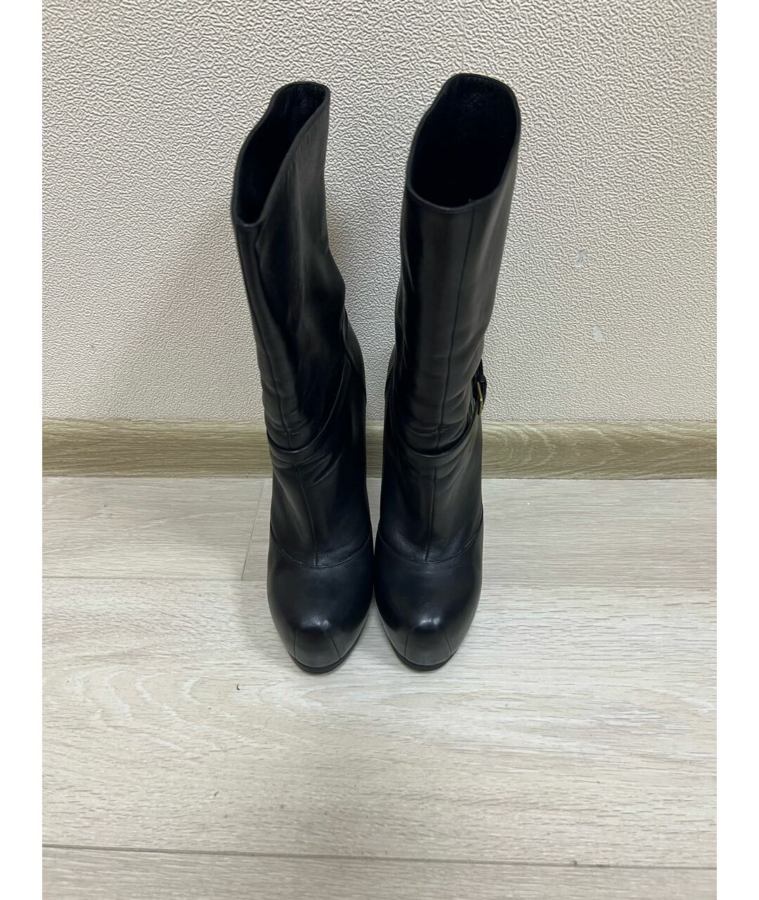 YVES SAINT LAURENT VINTAGE Черные кожаные сапоги, фото 2