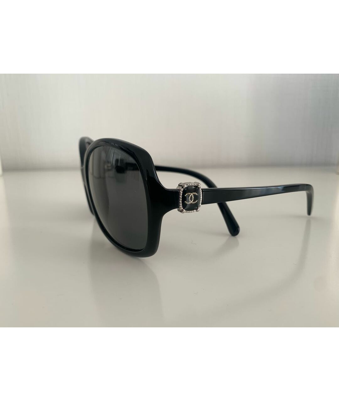 CHANEL PRE-OWNED Антрацитовые пластиковые солнцезащитные очки, фото 2