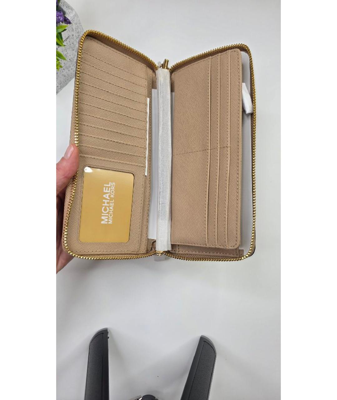 MICHAEL KORS Бежевый кожаный кошелек, фото 3