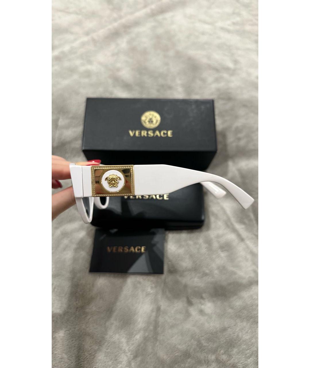 VERSACE Белые пластиковые солнцезащитные очки, фото 3