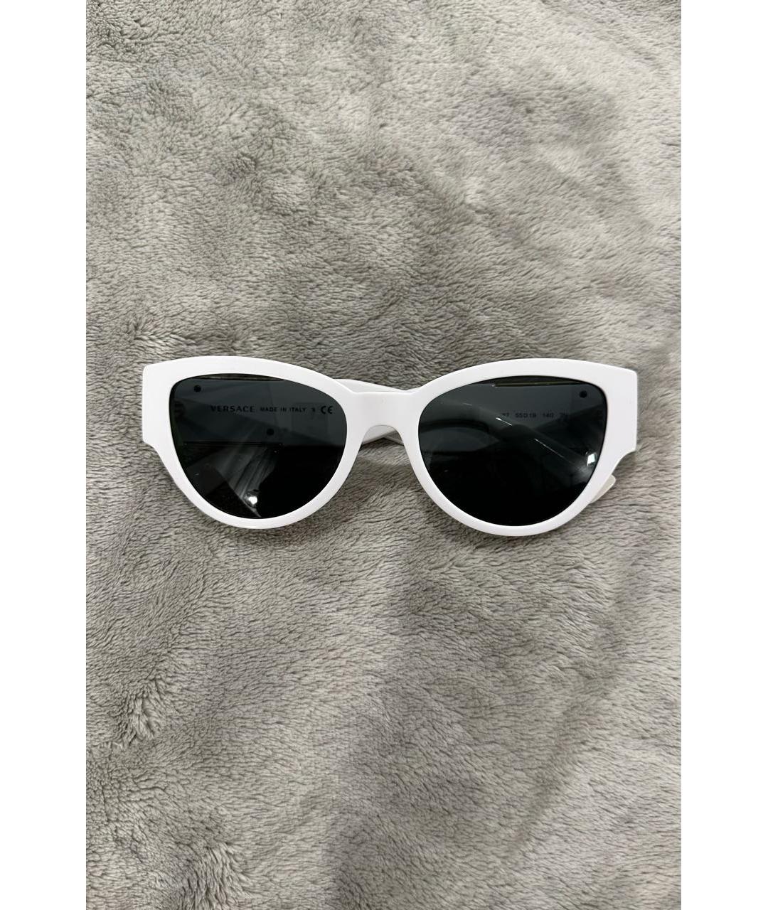 VERSACE Белые пластиковые солнцезащитные очки, фото 5