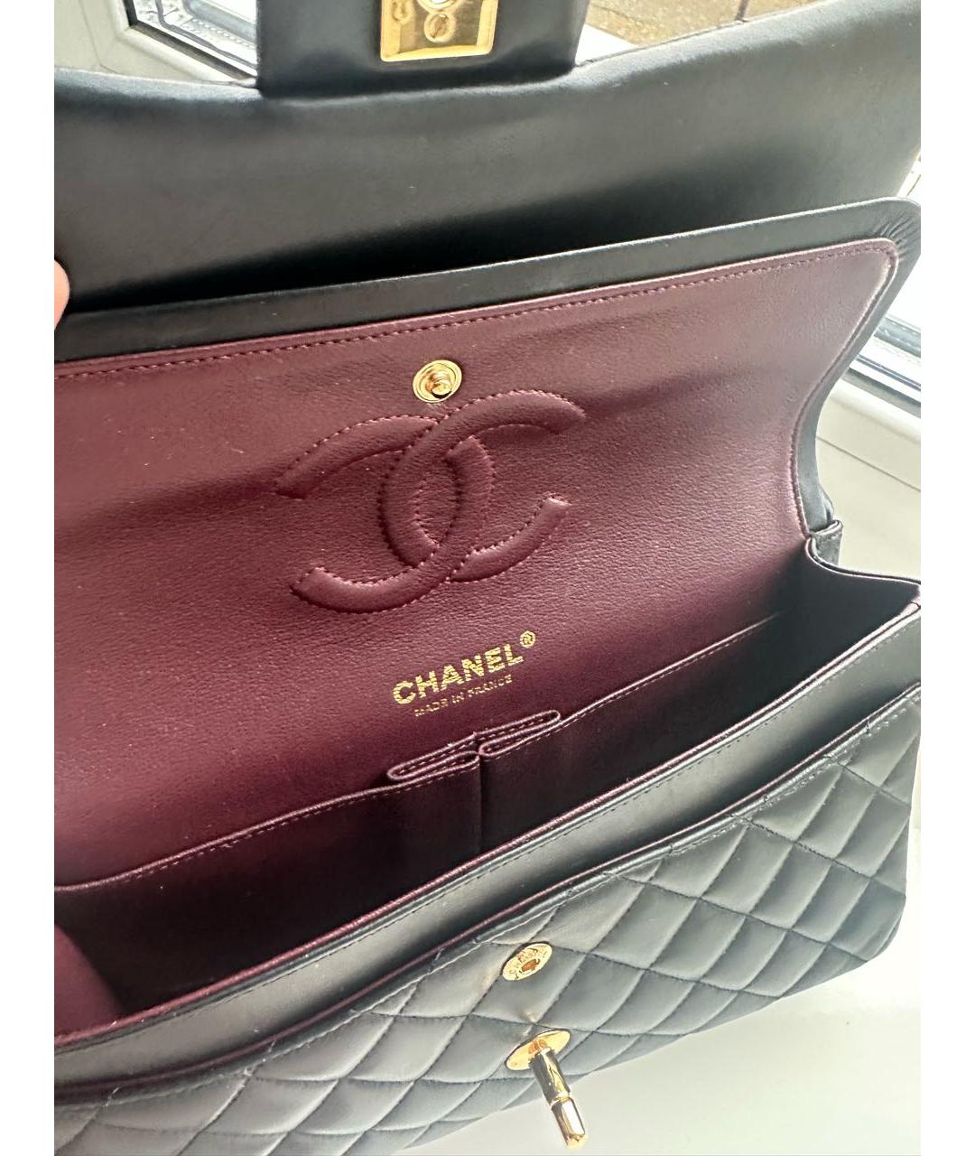 CHANEL Черная кожаная сумка с короткими ручками, фото 4